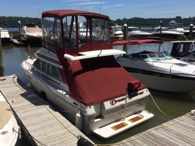 1987 Sea Ray 300 sedan bridge