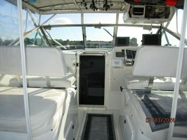 1996 Wellcraft 3300 coastal