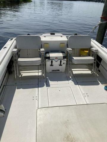 1990 Shamrock pilothouse 25