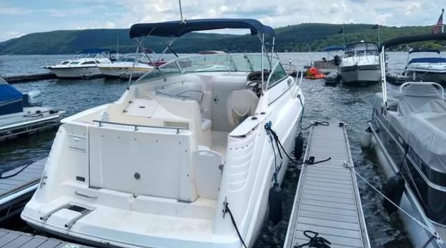 2000 Rinker 270 fiesta vee