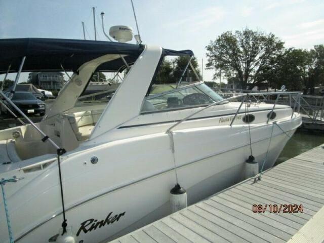 2005 Rinker fiesta vee 342