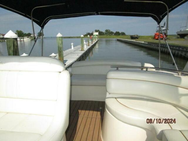 2005 Rinker fiesta vee 342