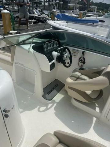 2014 Nauticstar 243 dc