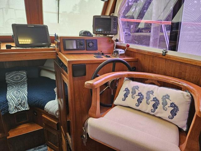 2001 Monk trawler aft cabin