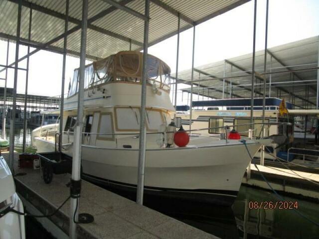 2004 Mainship 400 trawler