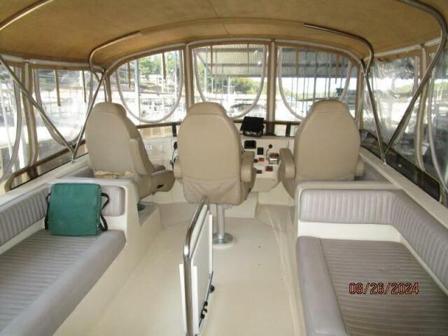 2004 Mainship 400 trawler