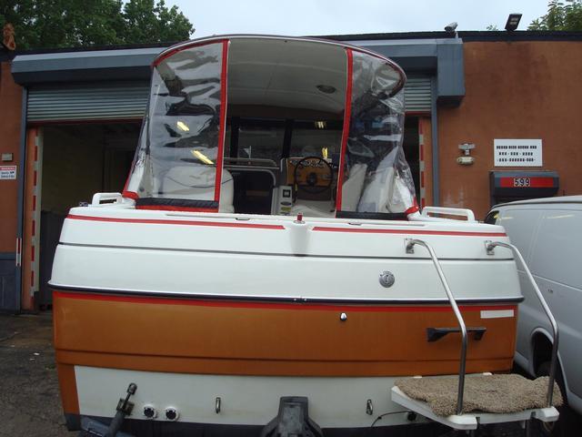 2006 Bayliner cierra