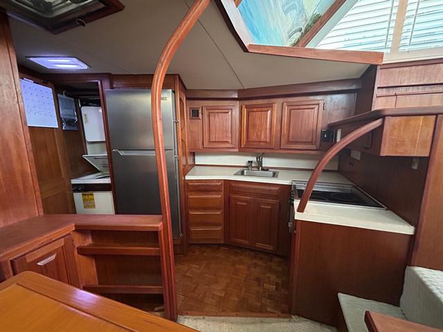 1988 Viking 44 sundeck